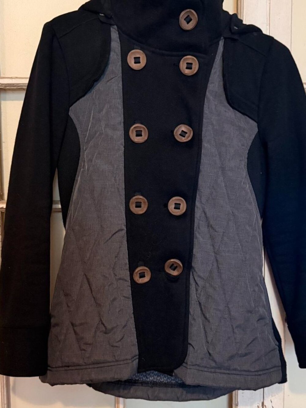 Three Stones Women's Black and Grey Jacket
